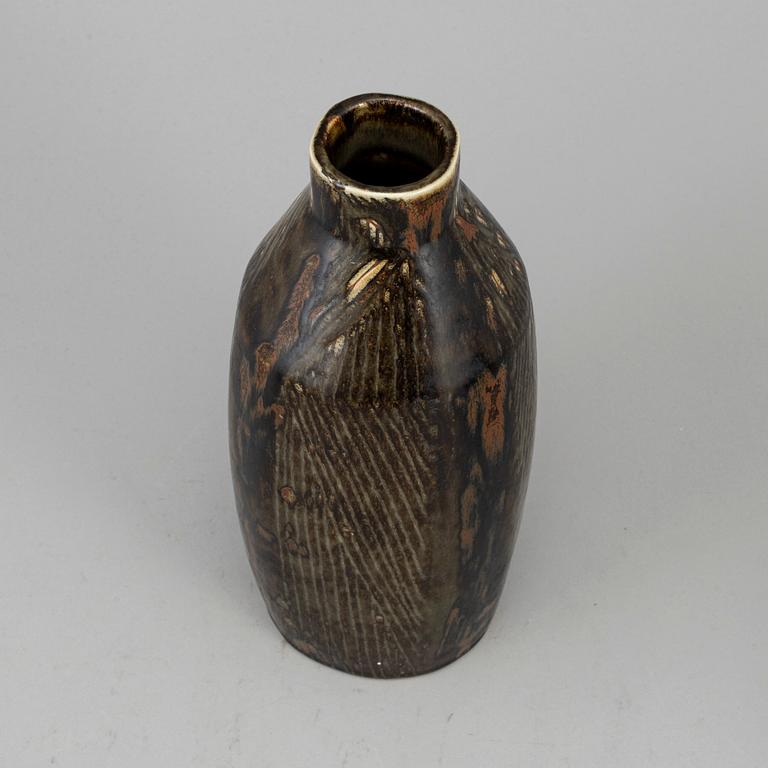 CARL-HARRY STÅLHANE, a stoneware vase, Rörstrand Ateljé, 1950/60s.