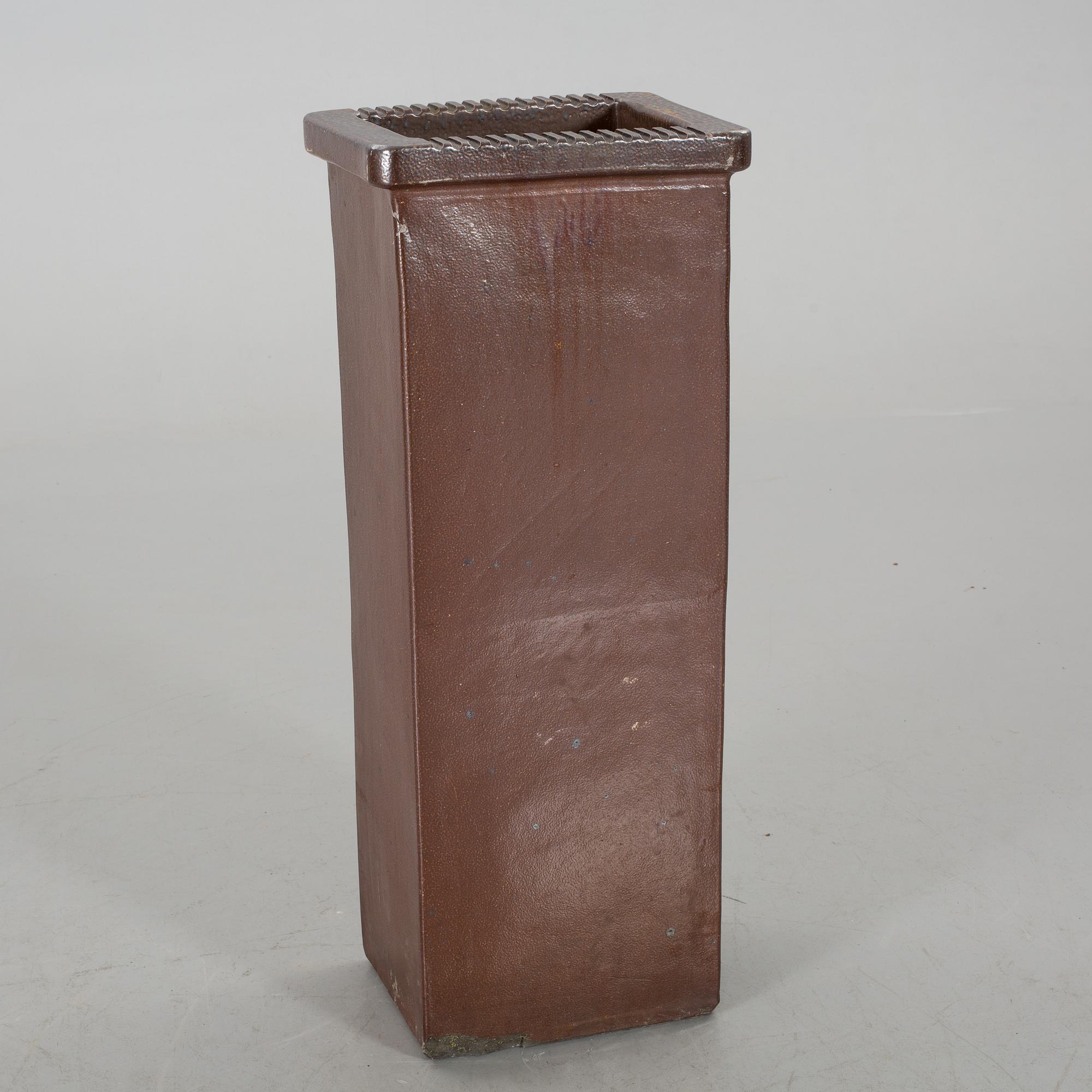 A CERAMIC STORAGE CONTAINER FROM HÖGANÄS, first half of the 20th century.