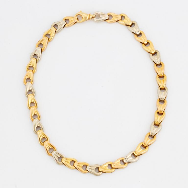 18K gold necklace.