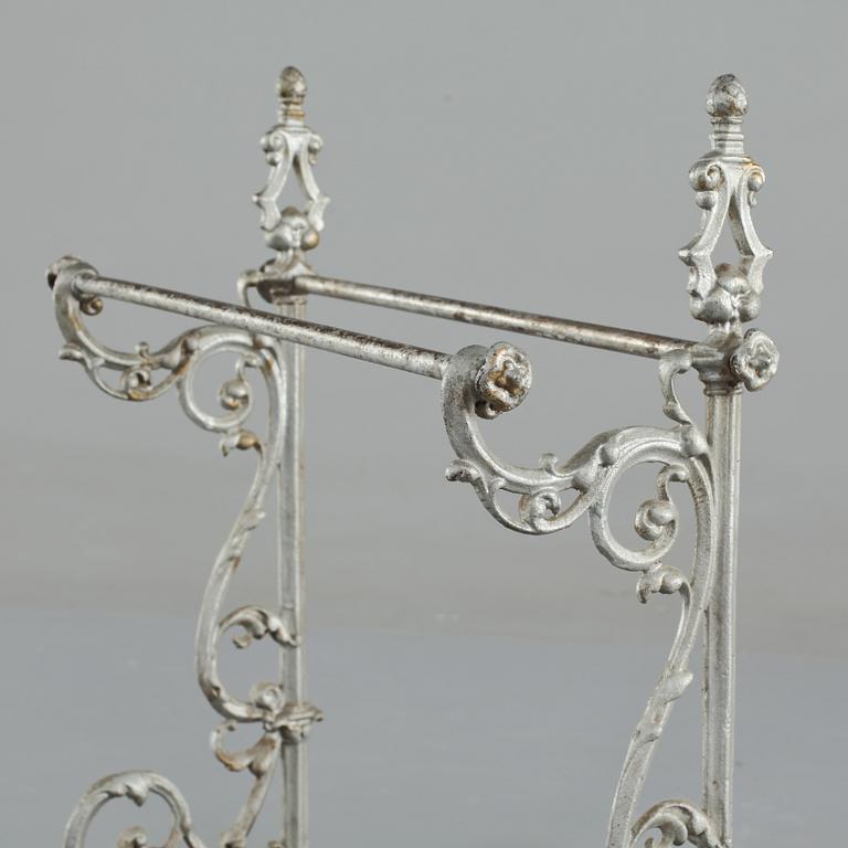 PARAPLYSTÄLL, gjutjärn, 1900-tal.