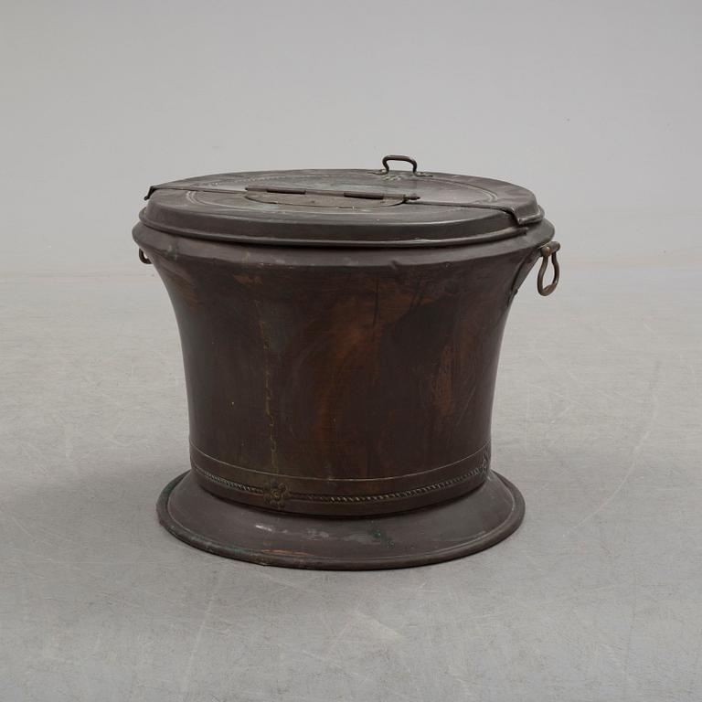 A copper barrel, late 19th century.