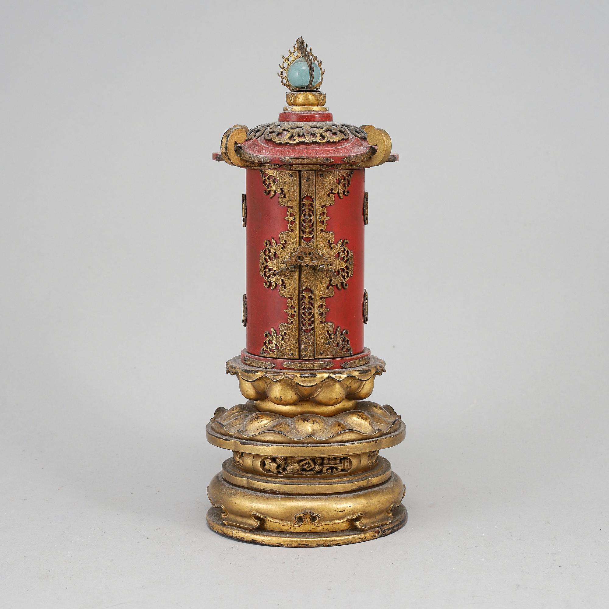 ALTARSKÅP, lack. Japan, 1800-tal.