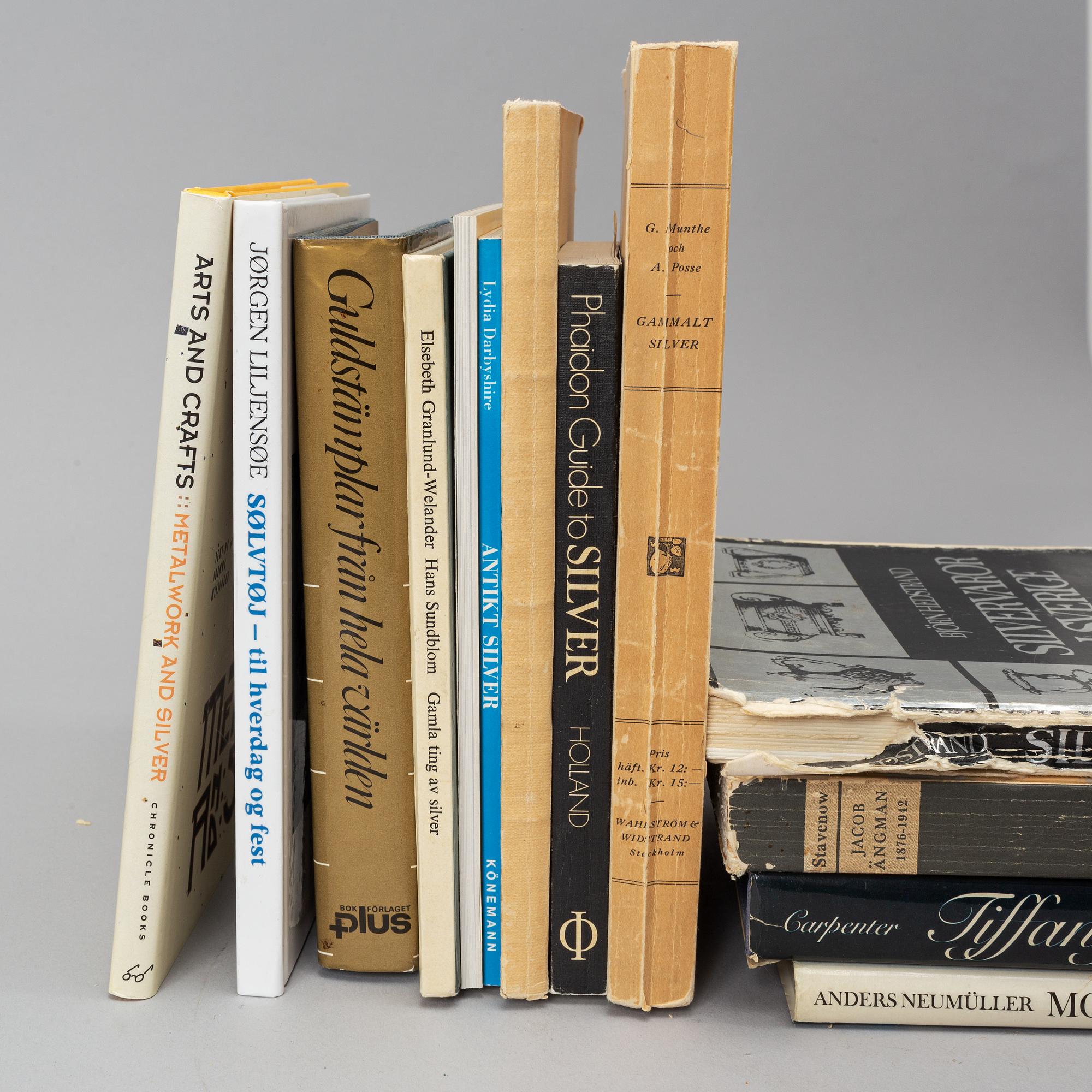 13 books about silver, most in swedish.