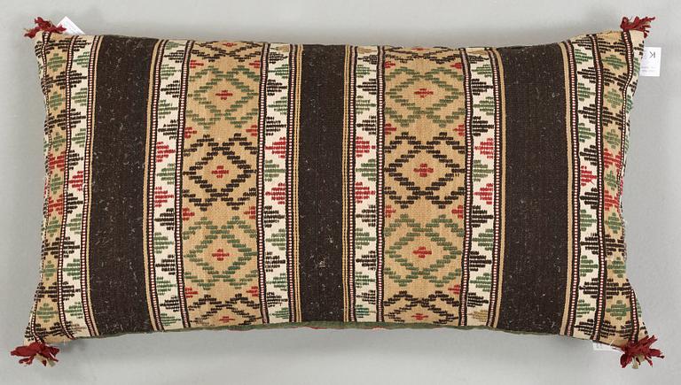 CARRIAGE CUSHION. Double-interlocked tapestry. 49,5 x 92,5 cm. Scania, Sweden, Österlen 19th century.