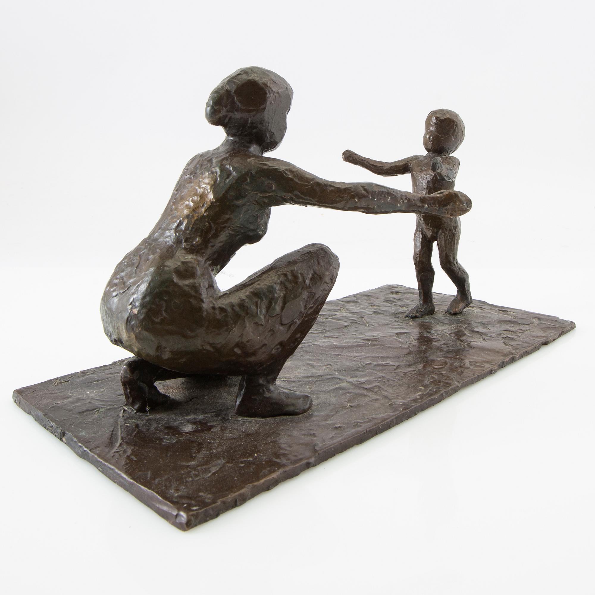 Eva Berggren, skulptur Mor och barn.