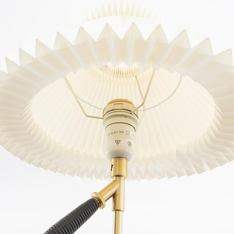 Kaare Klint, Bordslampa modellnr 306 Le Klint Danmark 1900-talets mitt.