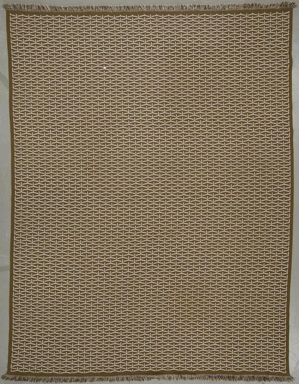 MATTA, maskinvävd. Ca 386x288 cm.