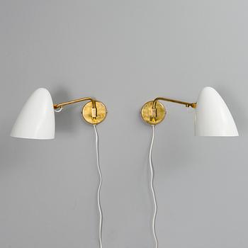 PAAVO TYNELL, A PAIR OF WALL LIGHTS. Manufacturer's stamp Idman. 1950s.