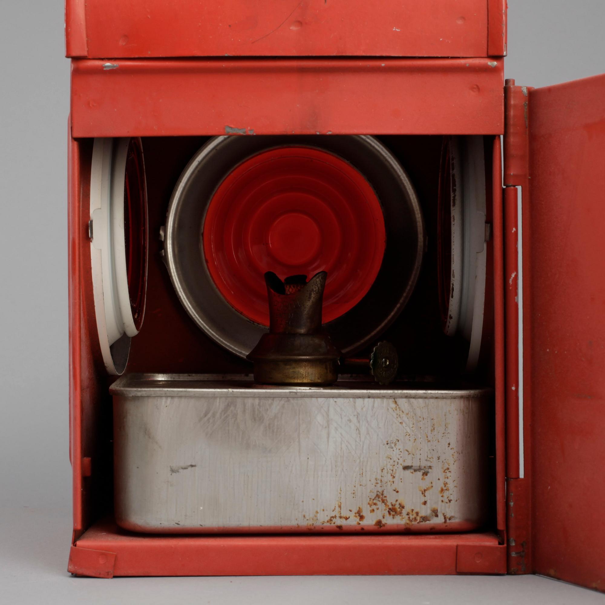 LYKTOR, ett par, DODO, England, 1900-talets första hälft.