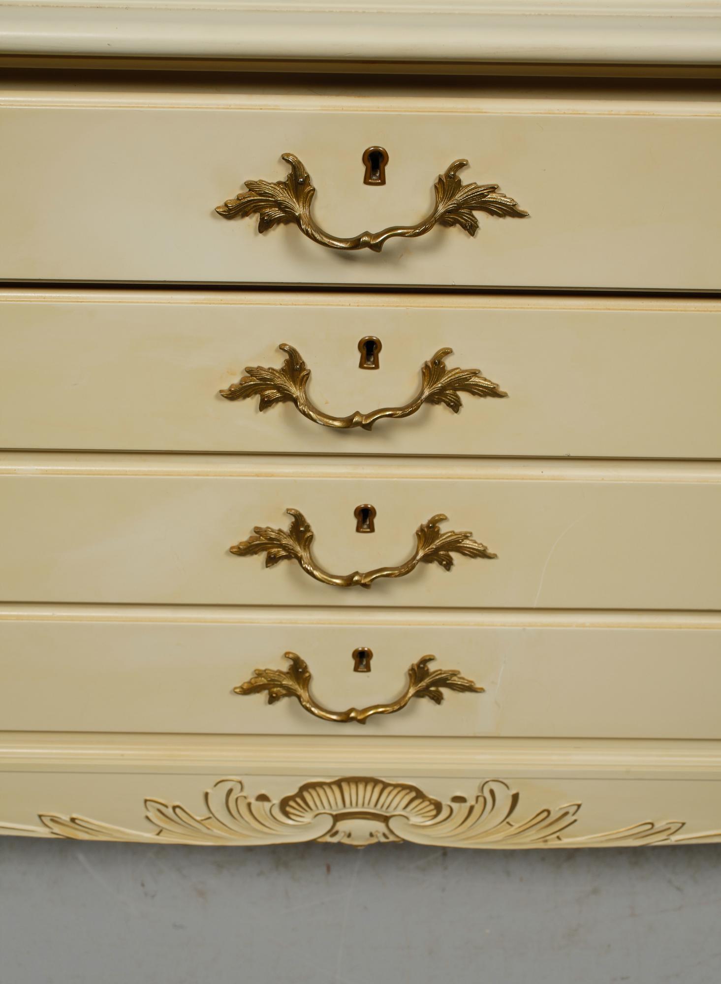 SIDEBOARD, rokokostil, 1900-talets andra hälft.
