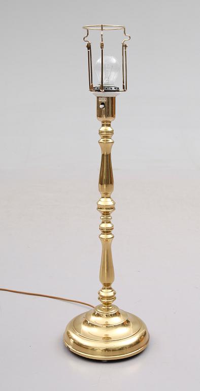 BORDSLAMPA, mässing, 1900-talets andra hälft.