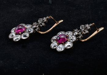 A PAIR OF EARRINGS, old cut diamonds c. 3.50 ct. H/si. Rubies c. 2.00 ct. 14K gold, silver. Russia 18/1900 s.