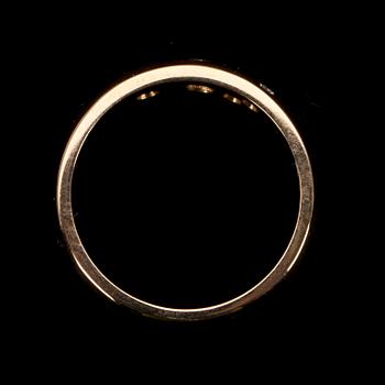 RING, guld 18K med briljantslipade diamanter ca. 0,15 ct. Finska stämplar 2000. Vikt 4,2 g.