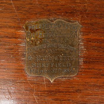 FISKBESTICK, 24 delar, nysilver, John Round & Son, England, 1900-talets början.