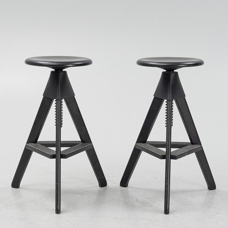 Konstantin Grcic, pallar, ett par, "Tom & Jerry, The Wild Bunch stool", Magis, formgiven 2012.