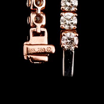 ARMBAND, 18 k roséguld, Rivière, briljantslipade diamanter tot 5.05 ct.