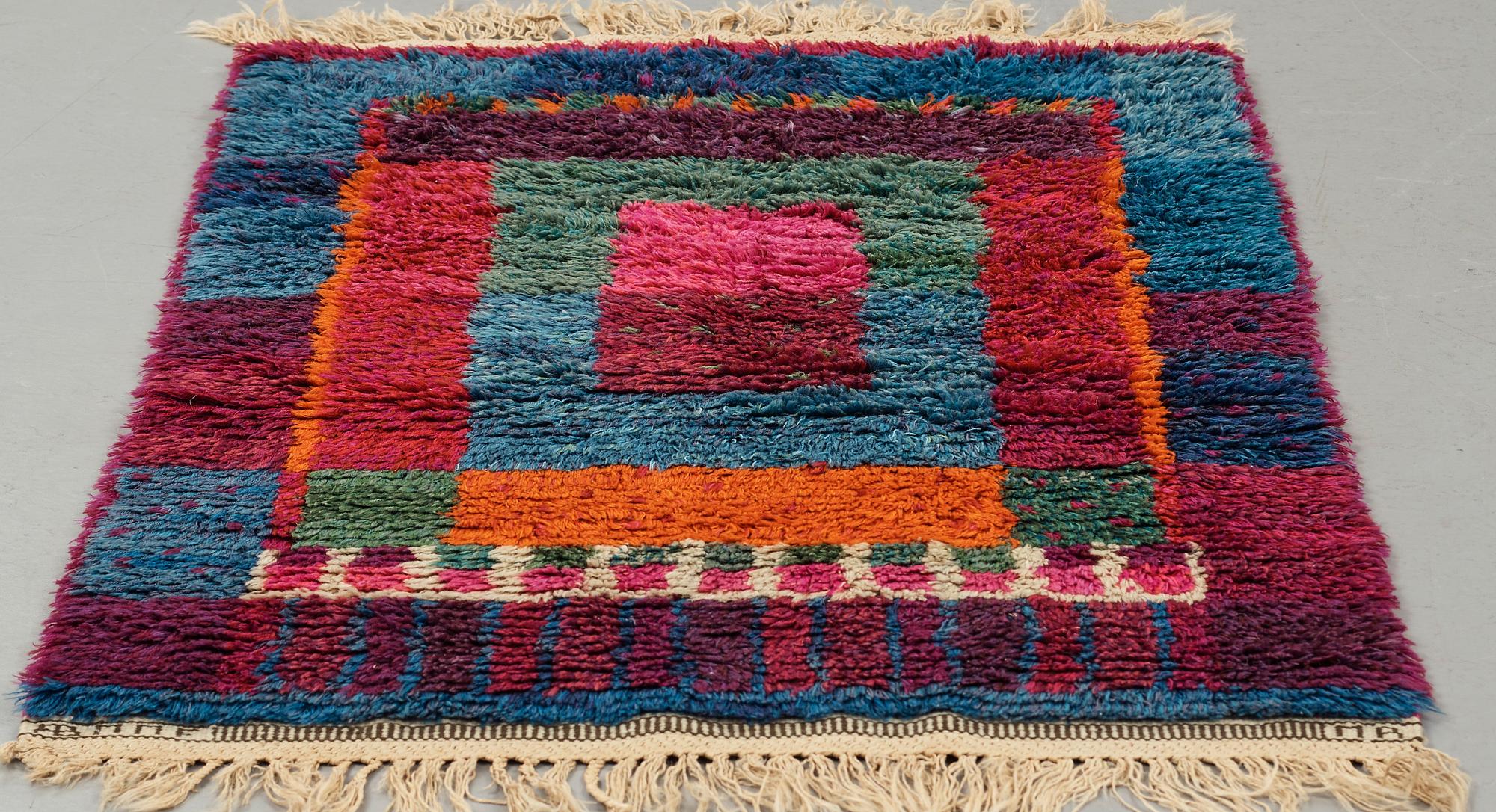 Marianne Richter, MATTO, "Rutig brokig rya", knotted pile, ca 112 x 88 cm, signed AB MMF MR.