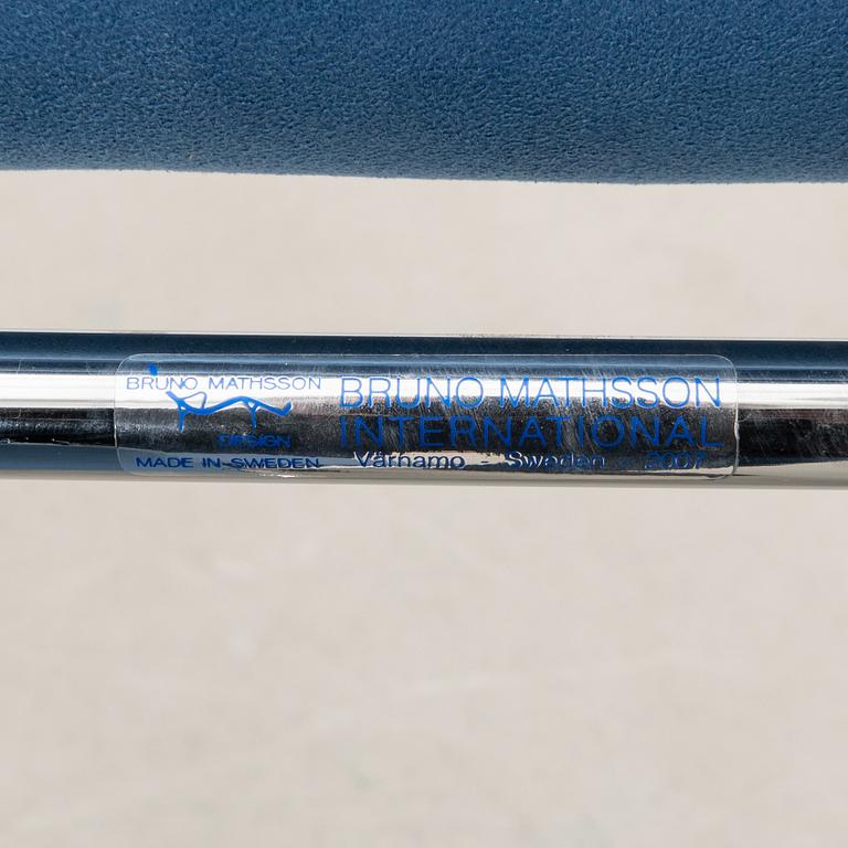 Bruno Mathsson, karmstolar, 8 st, "Mio Mi 408", 2003.