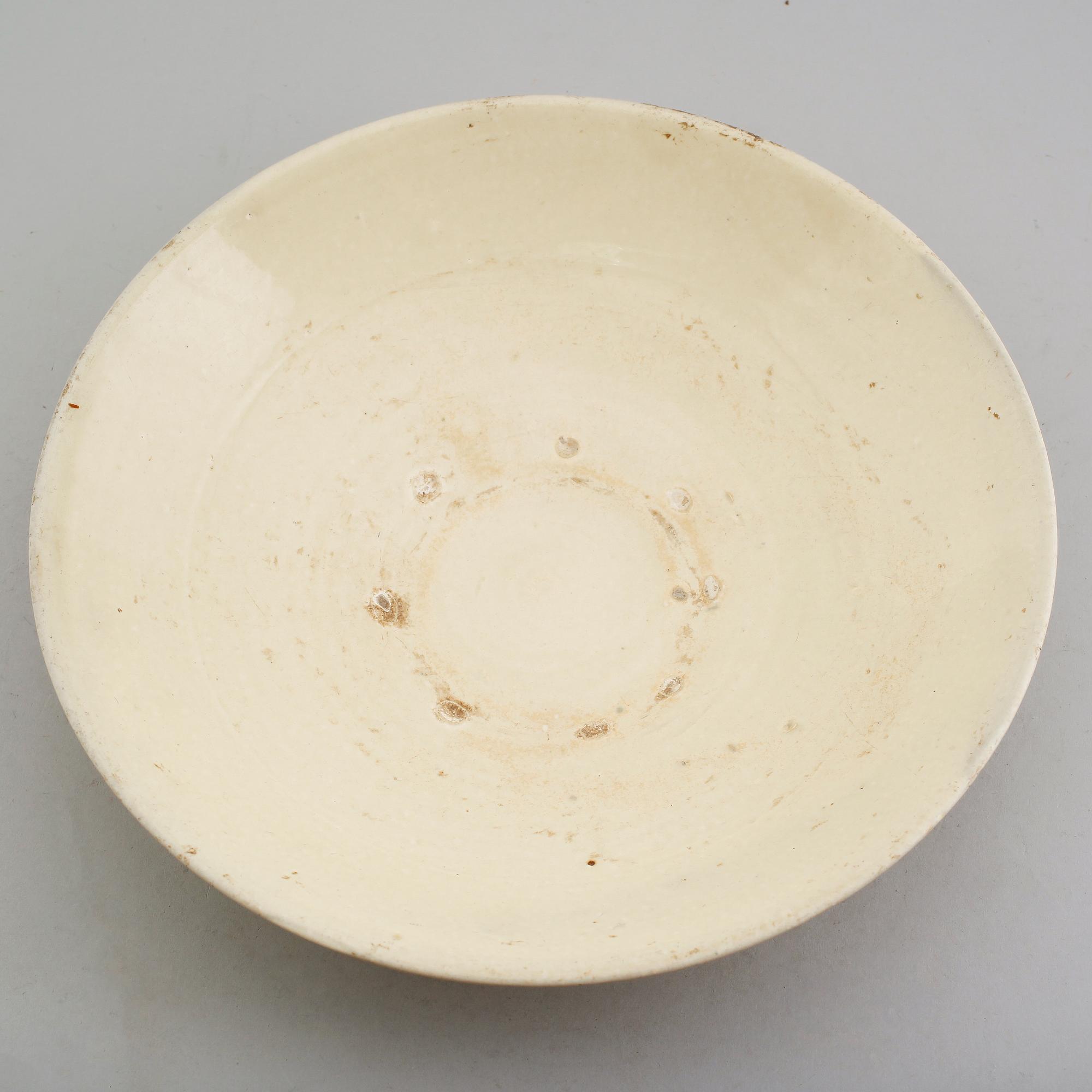 SKÅLFAT, keramik, troligen Yuan dynastin (1279-1368).