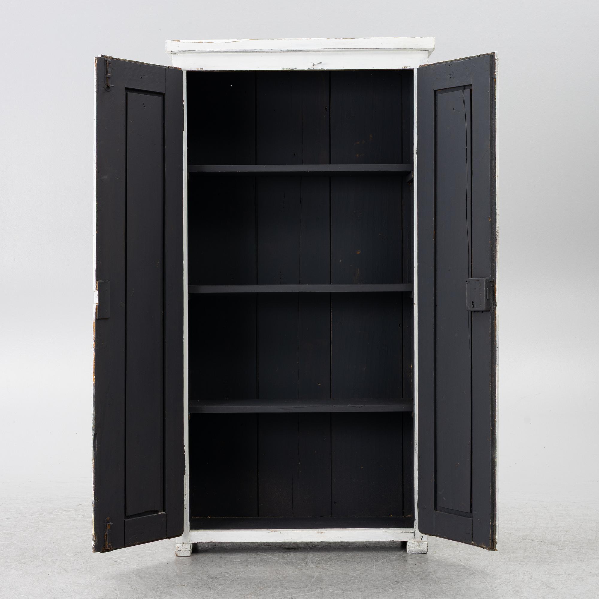 Cabinet around the year 1900-.