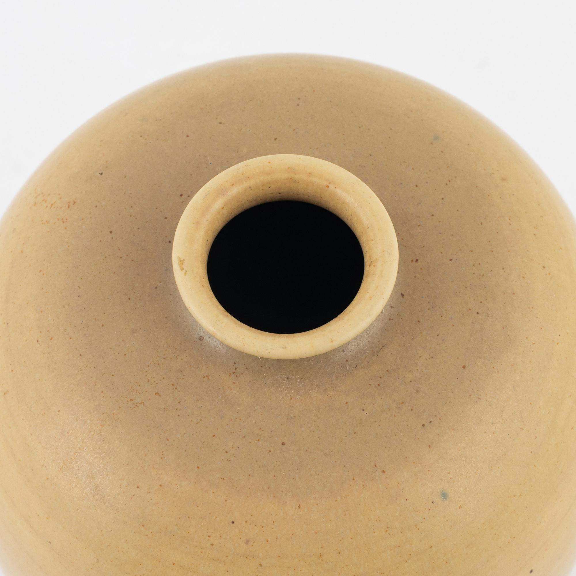 Erich & Ingrid Triller, vas, Tobo.