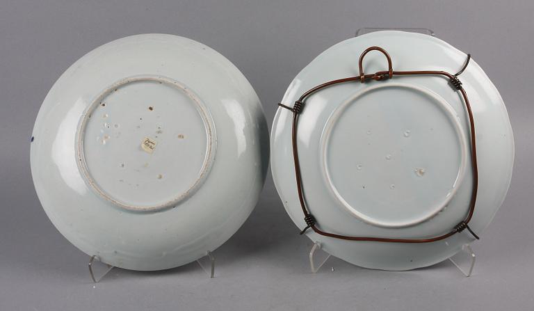 FAT, 2 st snarlika, porslin, Japan 1800-tal.