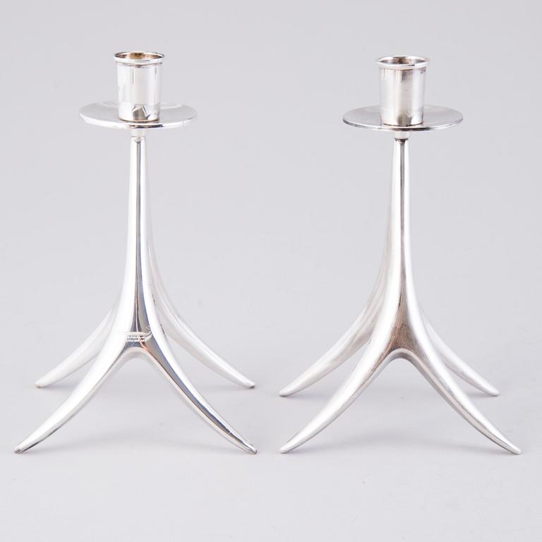 ANNA-GRETA EKER, a pair of silver candlesticks by Auran Kultaseppä oy, Turku 1964 and 1991.