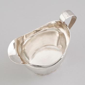 GRÄDDKANNA, silver, Anders Emanuel Blomqvist, Vadstena 1827. Vikt ca 143 gram.