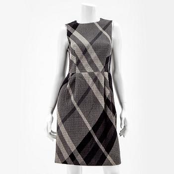 KLÄNNING, Burberry.