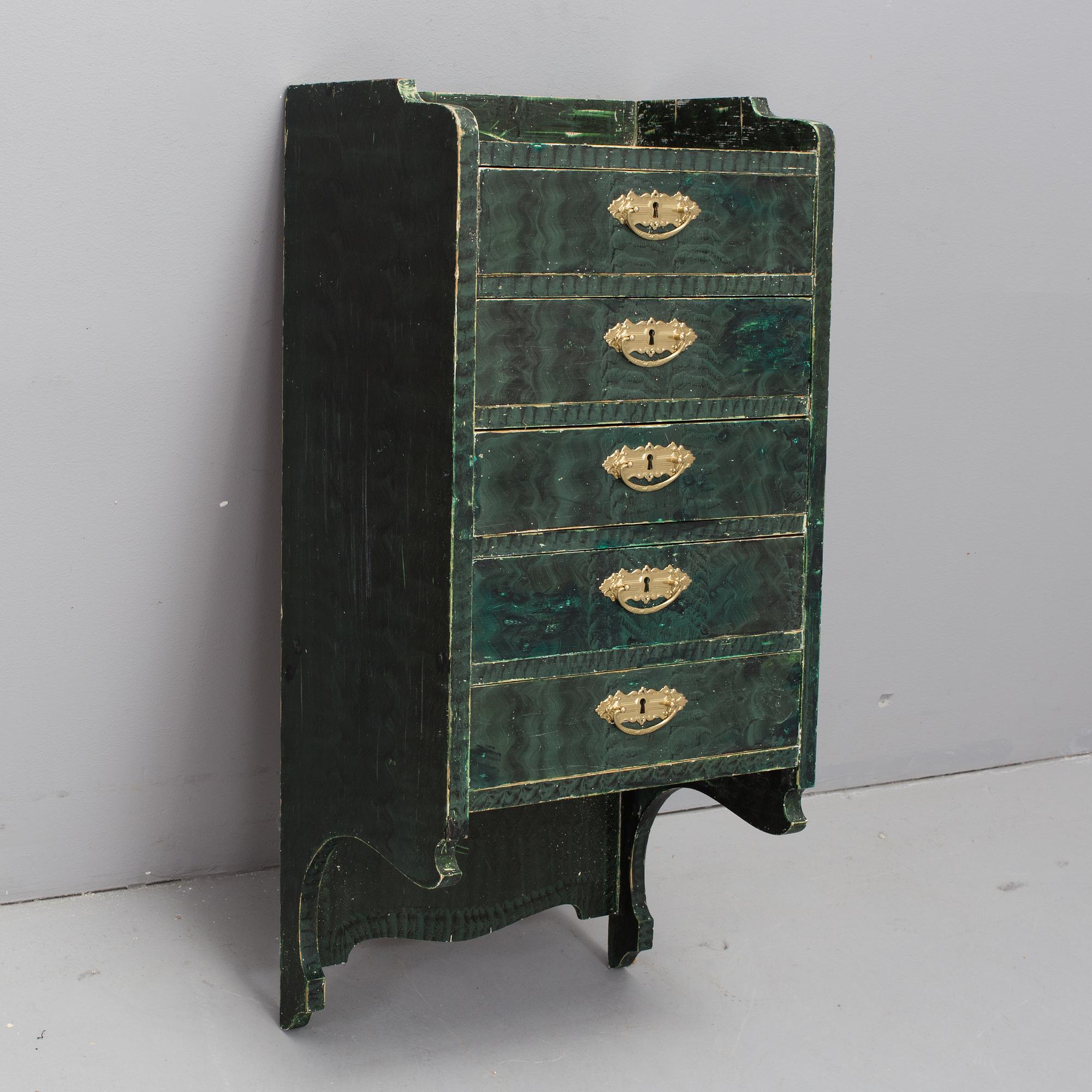 VÄGGBYRÅ, omkring år 1900.