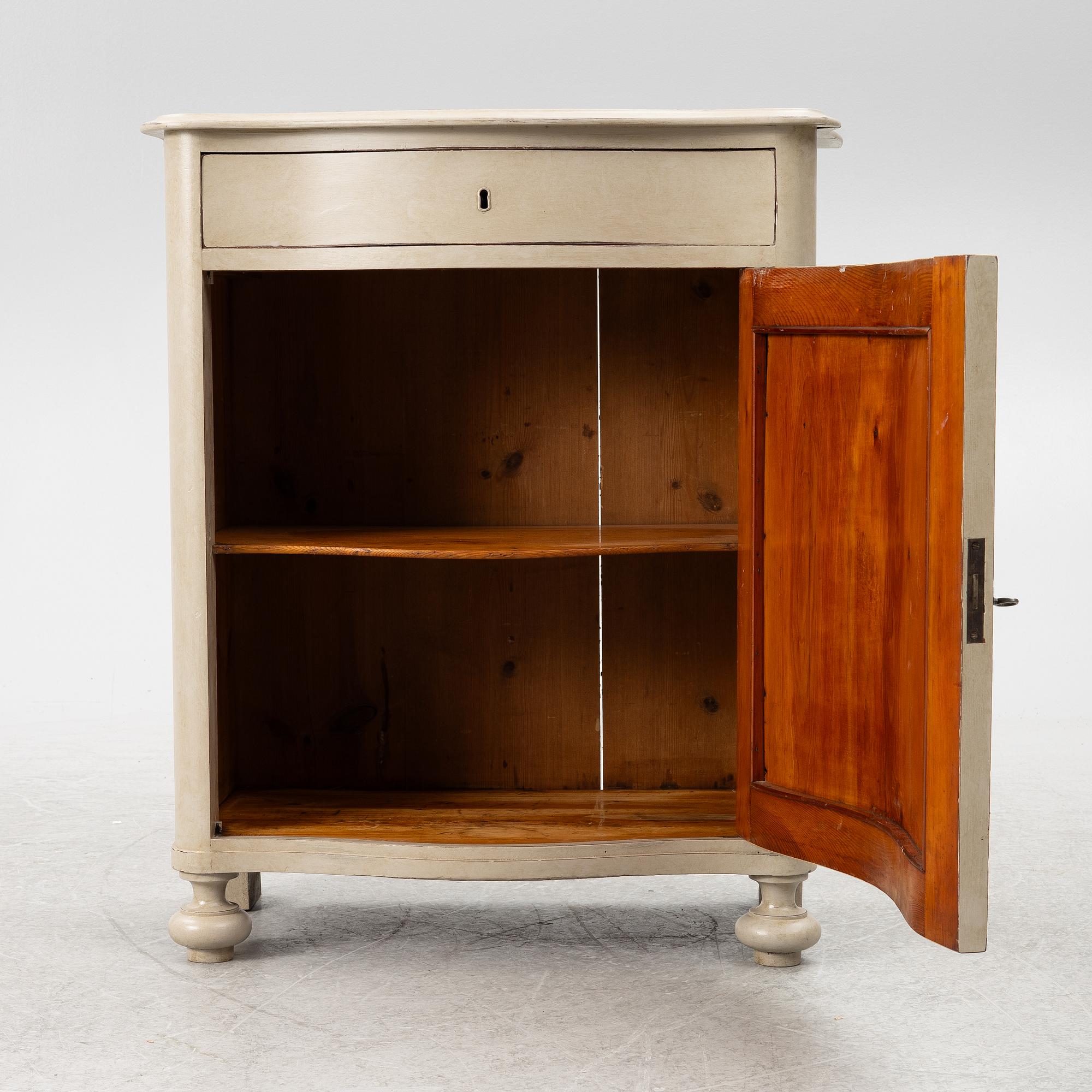 Cabinet, 20th century.