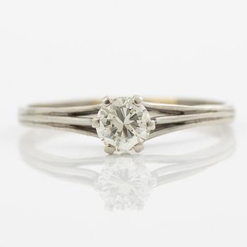 Ring, 18K white gold with brilliant-cut diamond.