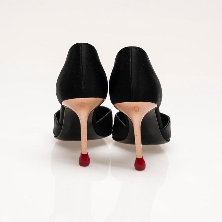 SKOR, Chanel.