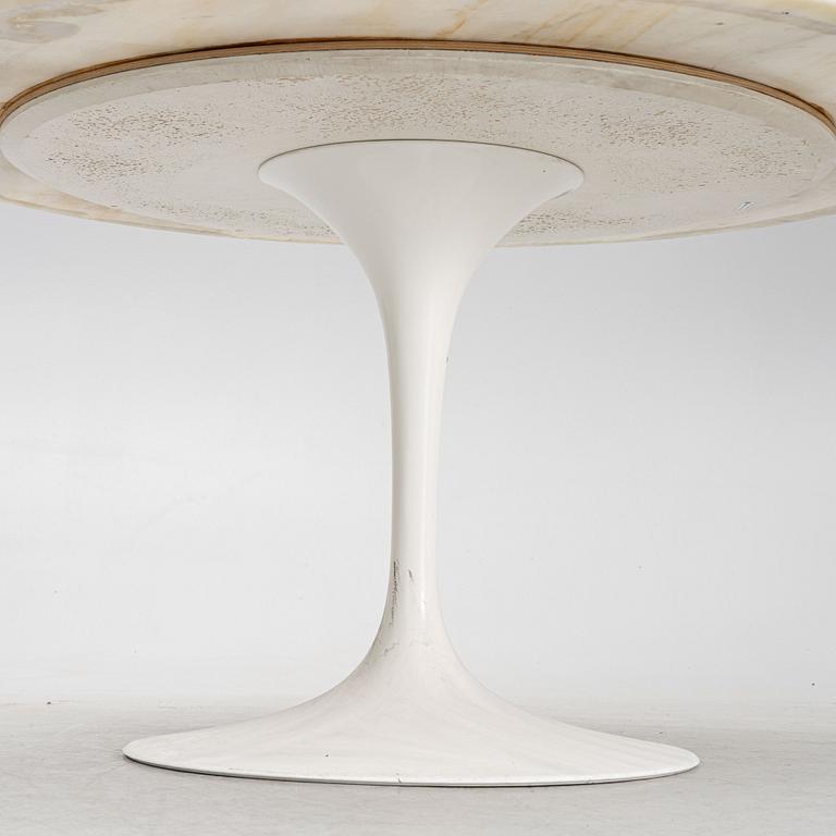 Eero Saarinen, matbord, "Tulip", Knoll International.