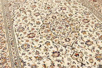A Keshan carpet, c. 347 x 250 cm.