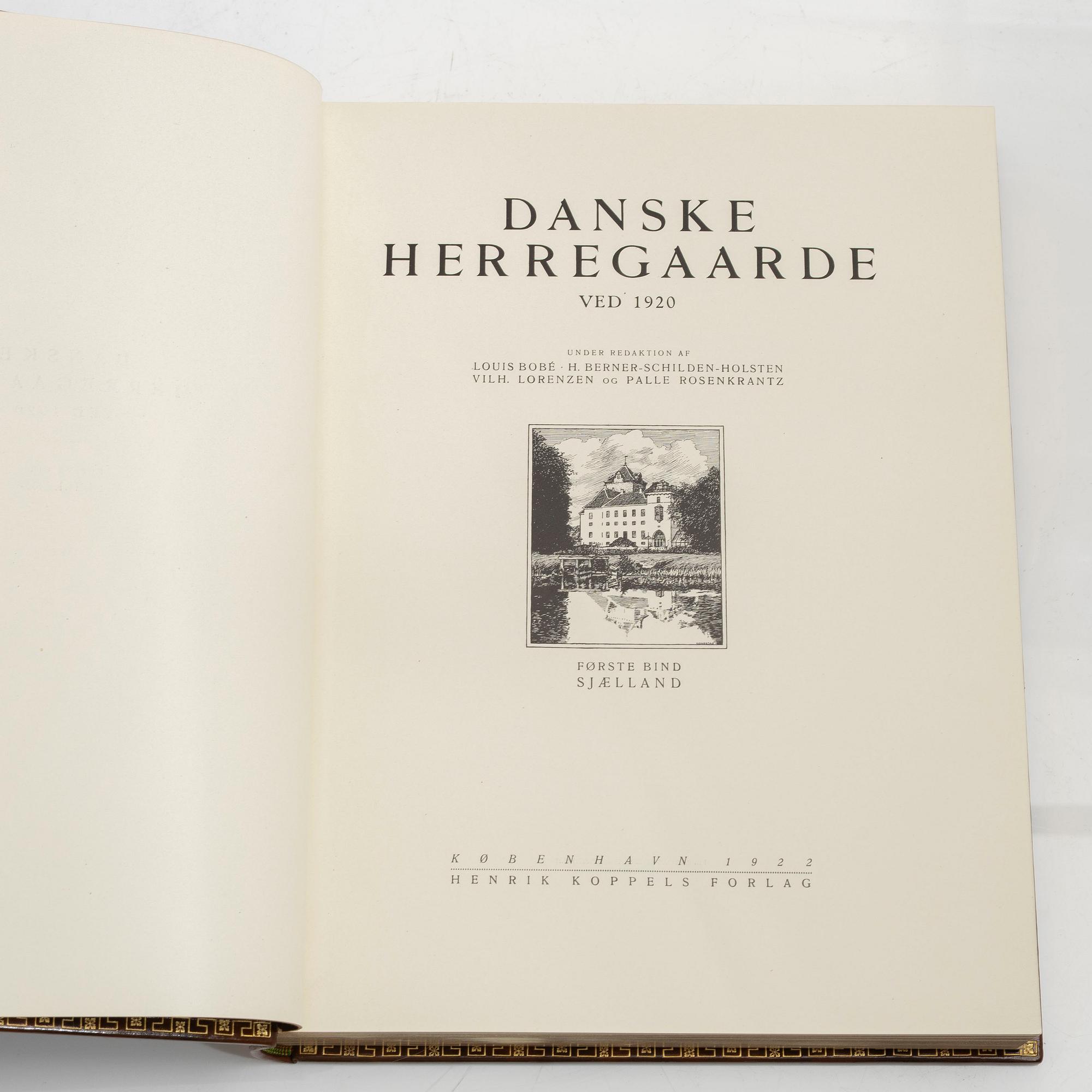 Bokverk, "Svenska Slott och Herresäten", 12 volymer (9+3) samt "Danske Herregaarde ved 1920", 3 volymer.