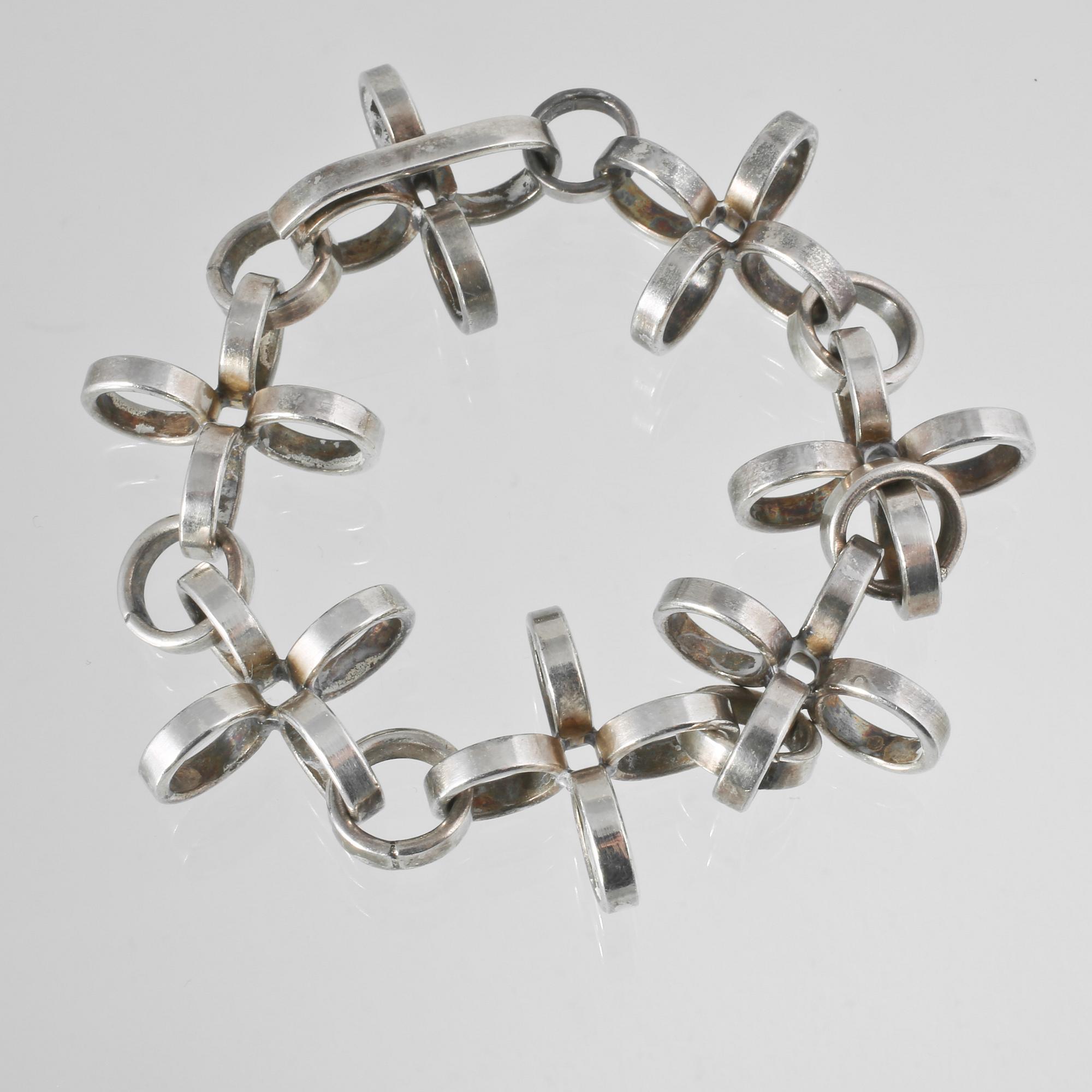 ARMLÄNK, silver, Cecilia Johansson, Göteborg, 1975. Vikt 48,1 gram.