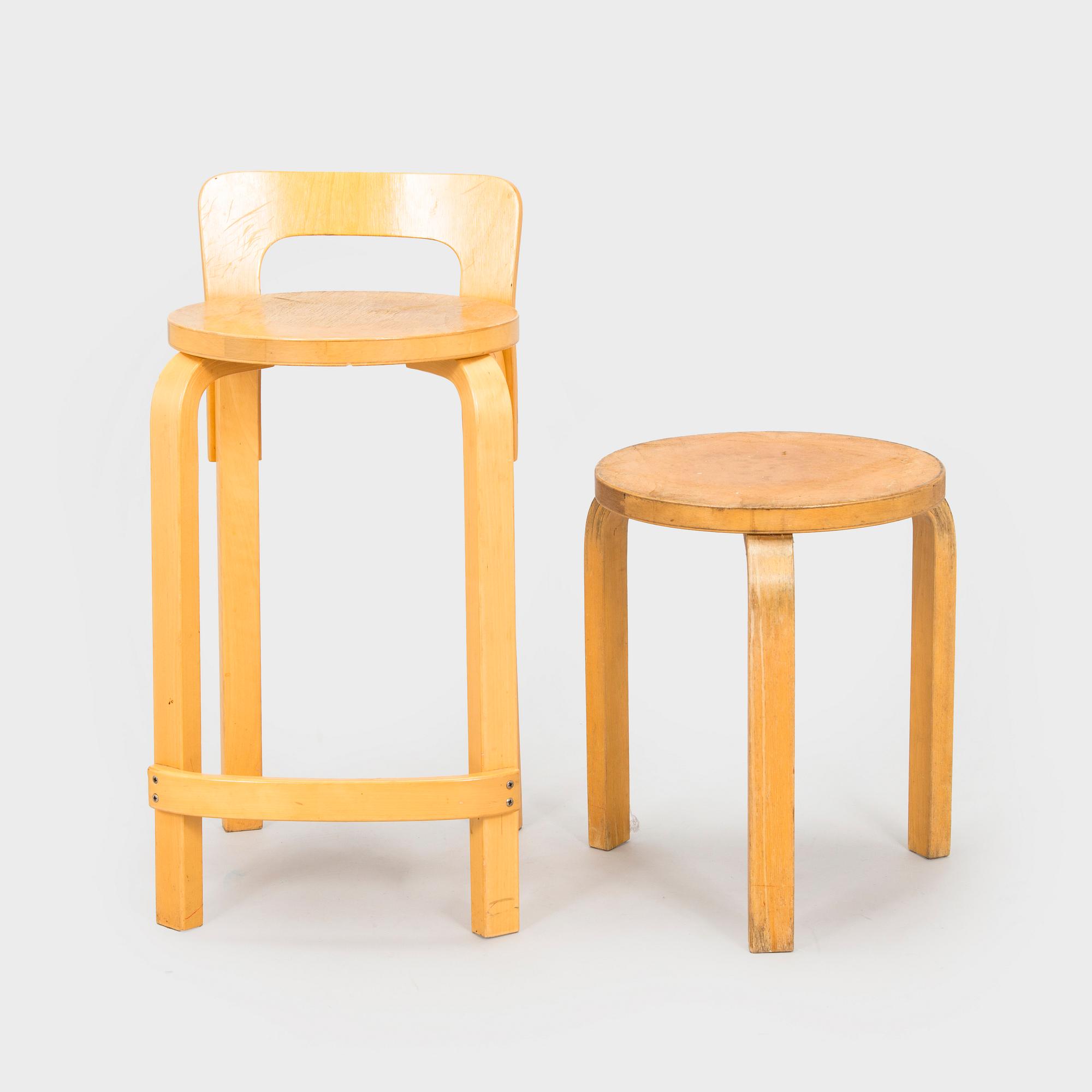 Alvar Aalto, pall, modell 60, samt barstol, modell K65, Artek 1900-talets senare hälft.