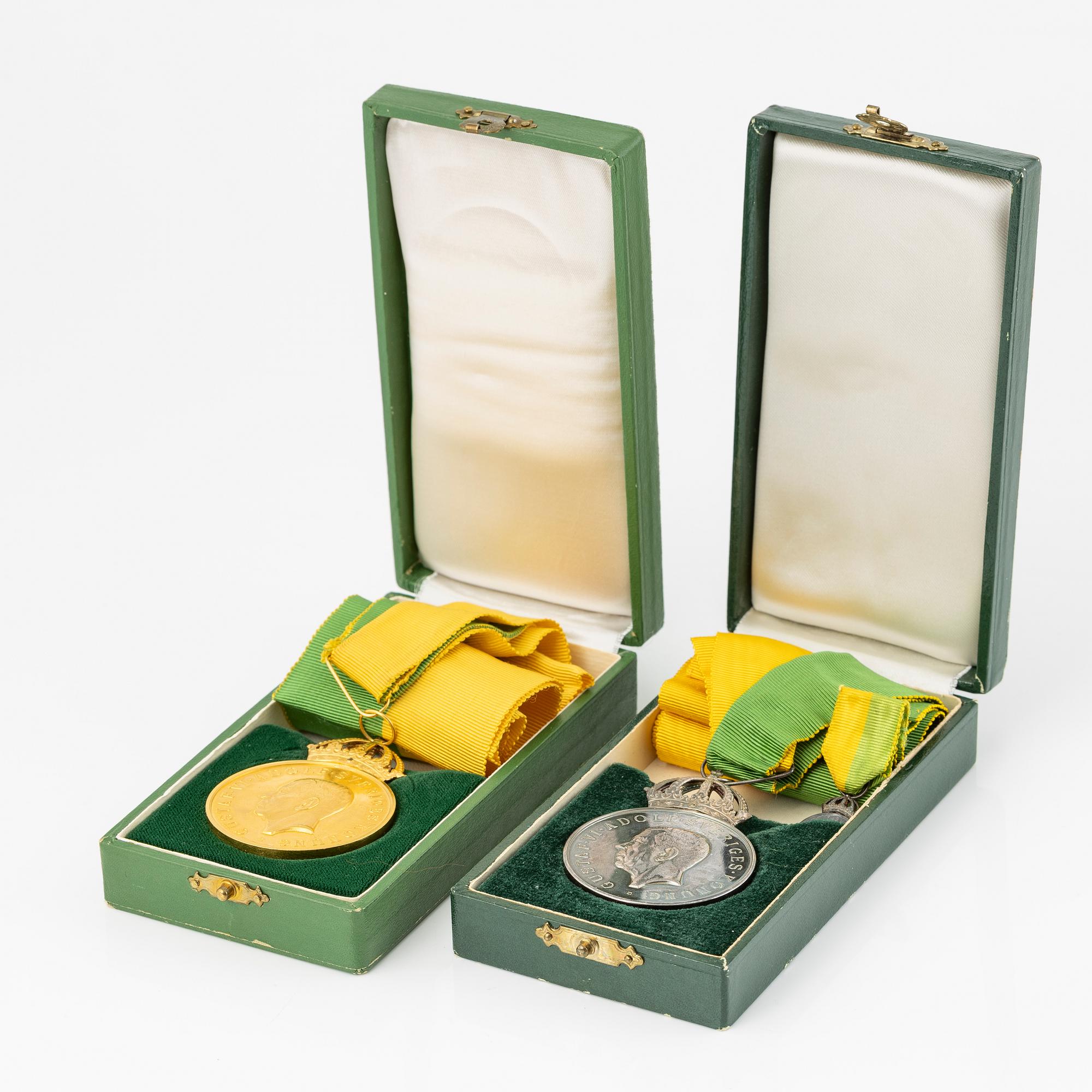 Gold medal and silver medal, Gustaf VI Adolf, Sweden, Royal Patriotic Society.