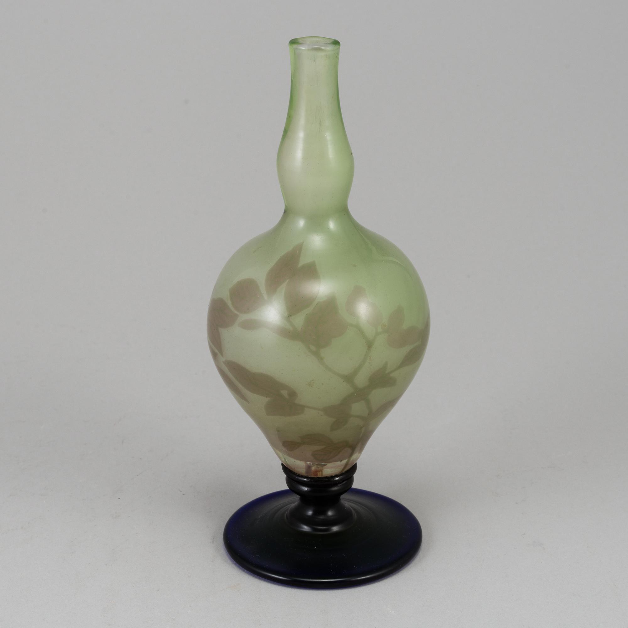 SIMON GATE, a "graal" glass vase, Orrefors 1917.