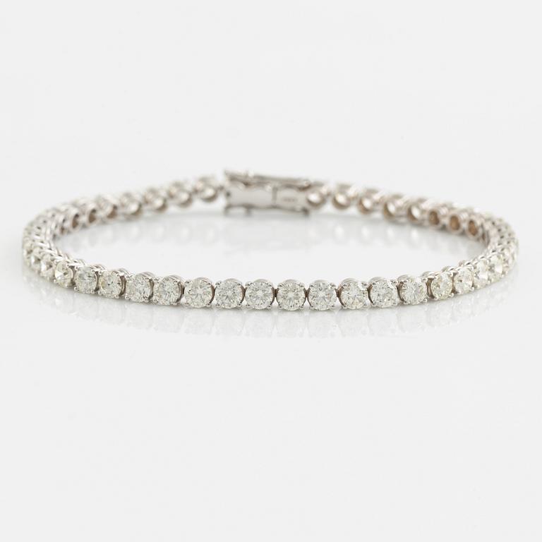 Tennisarmband med briljantslipade diamanter.