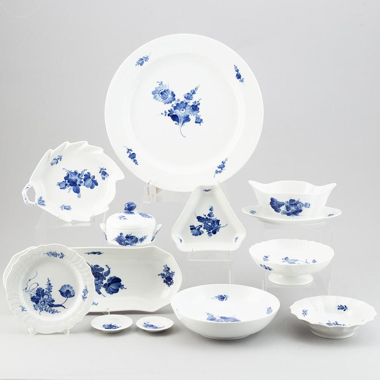 Matservis, Blå Blomster, 123 delar. Royal Copenhagen, Danmark.