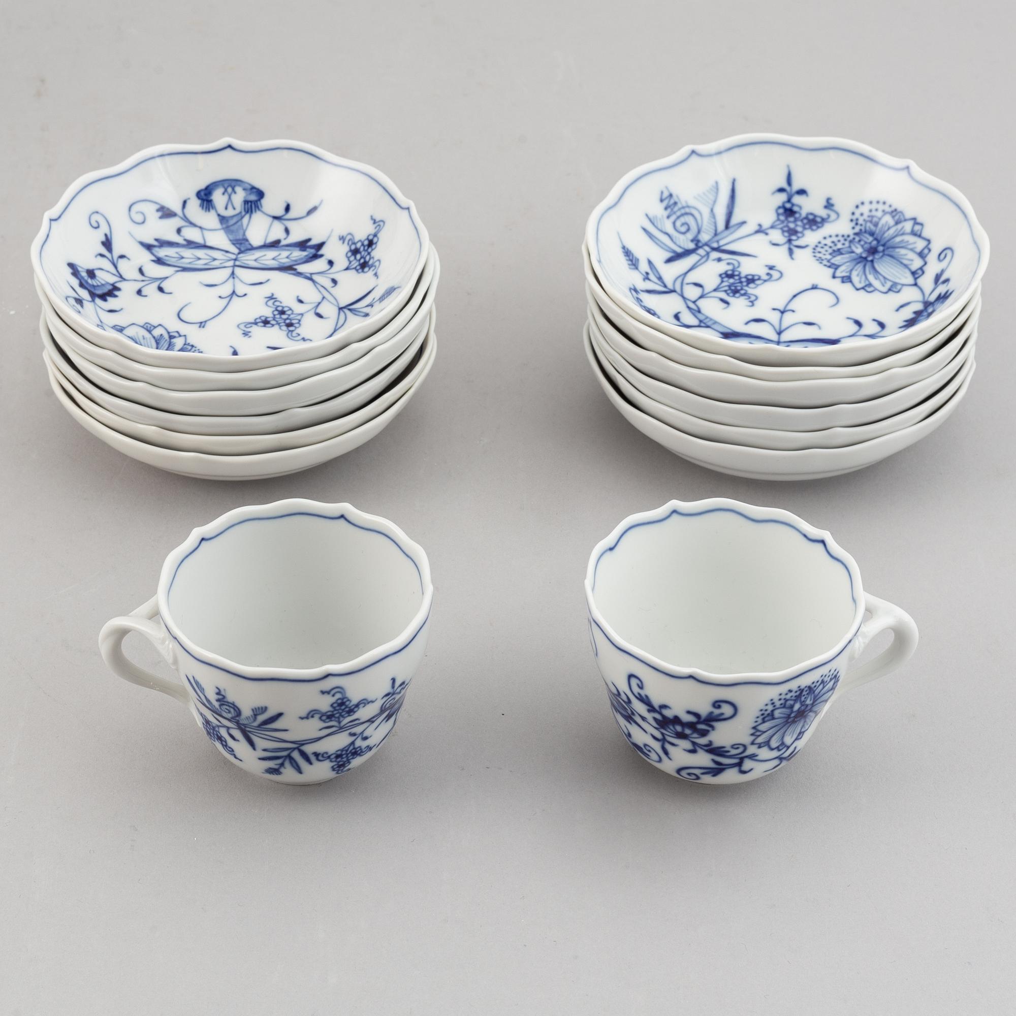 Meissen, servisdelar, 23 st, porslin, "Zwiebelmuster/Lökmönstret", Tyskland.