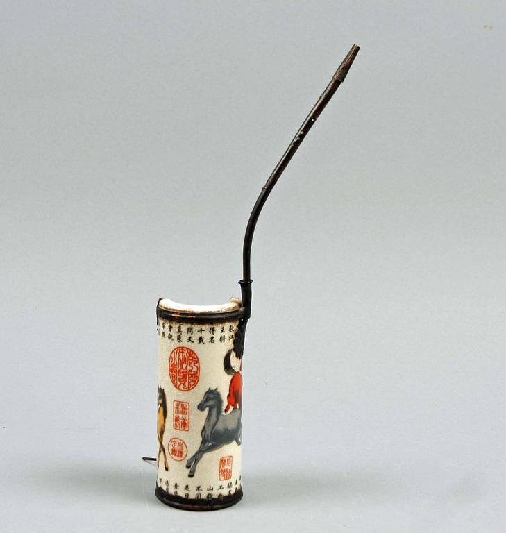 OPIUMPIPA, porslin, Kina, 1900-tal.