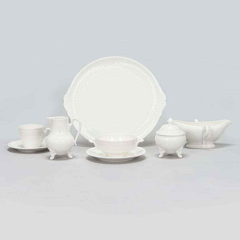 A 193-piece Villeroy & Boch 'Allegretto' dinner service, vitro porcelain.