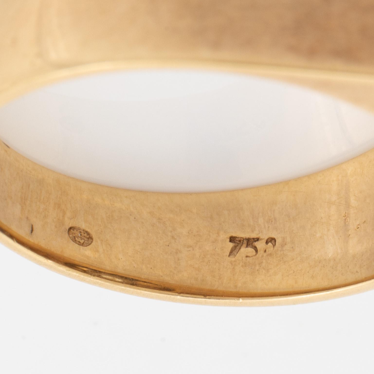 Ring, klackring 18K guld med briljantslipad diamant.