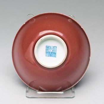 A 'sang de boef' glazed bowl, Qing dynasty (1644-1912), with Qianlong mark.