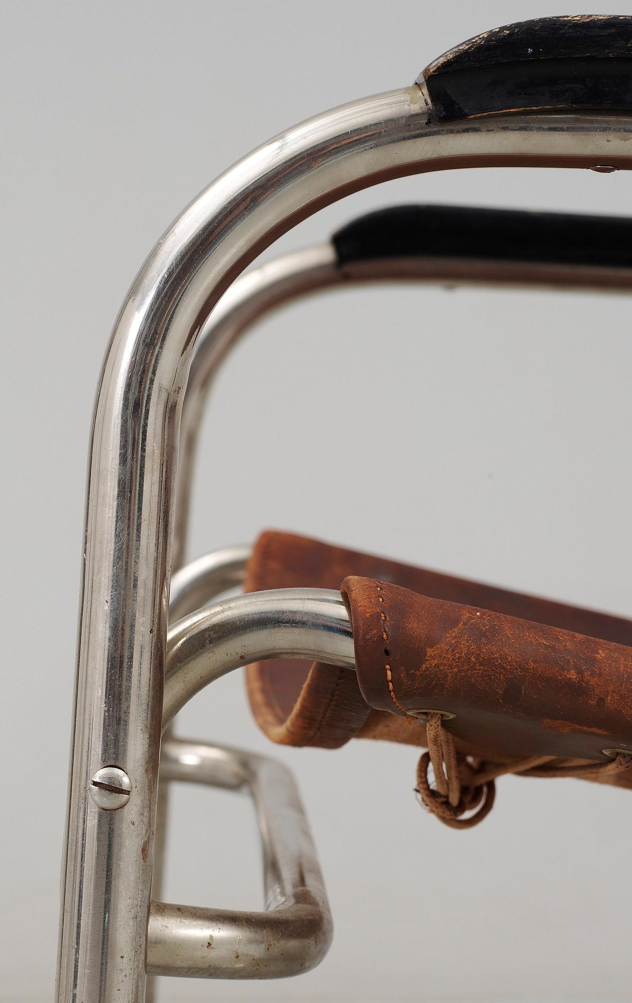 KARMSTOLAR, ett par,  AW Nilsson Barnvagnsfabiken, tillskrivna, Malmö 1930-tal.