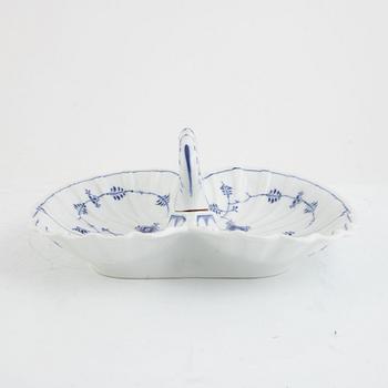 Cake stand, porcelain, "Musselmalet", Royal Copenhagen, Denmark.