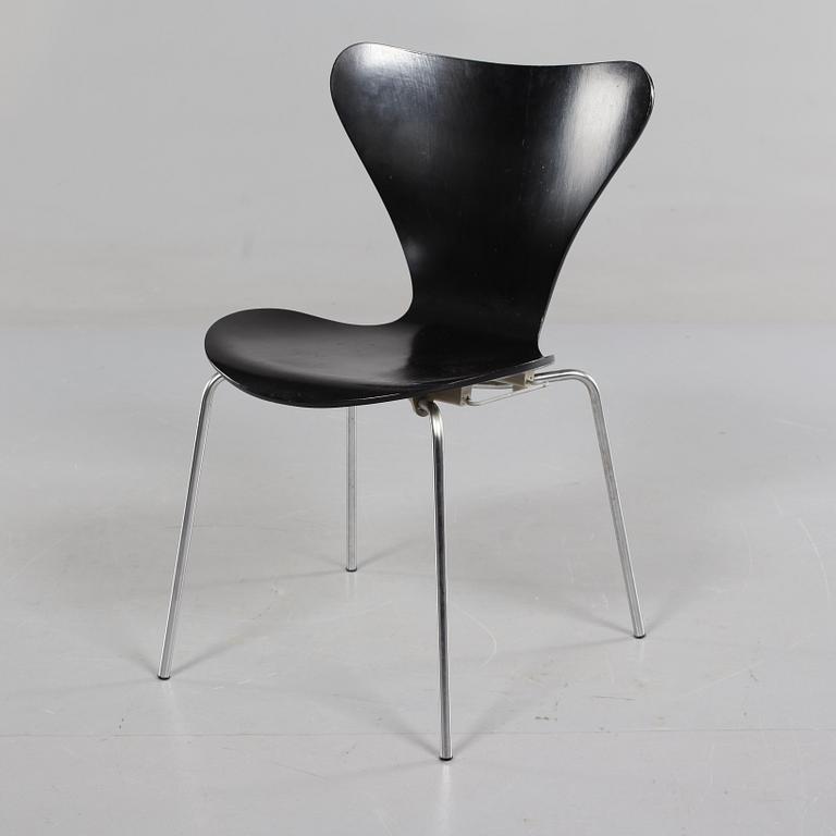 STOL, "Sjuan", Arne Jacobsen, Fritz Hansen, bär datering 1971.